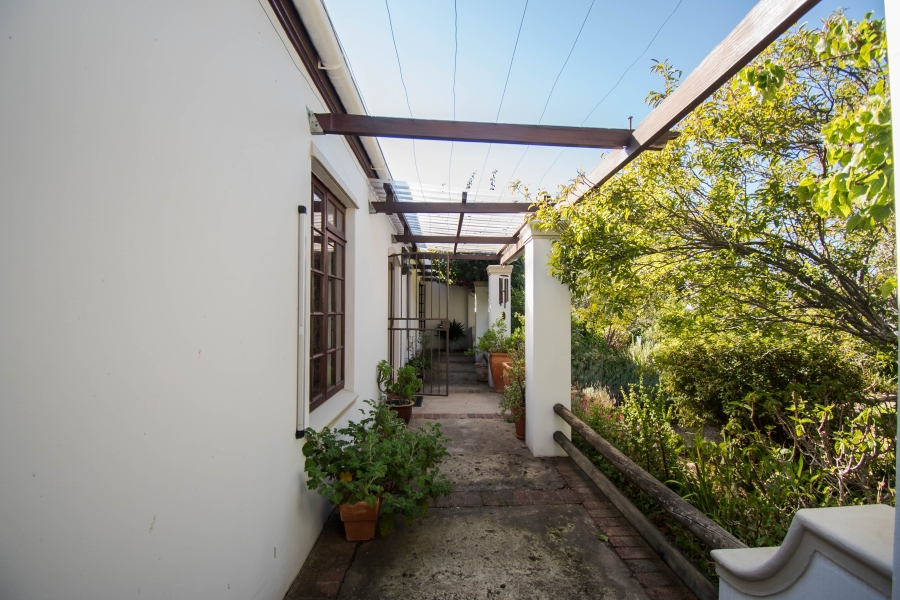 4 Bedroom Property for Sale in Roundhay Western Cape